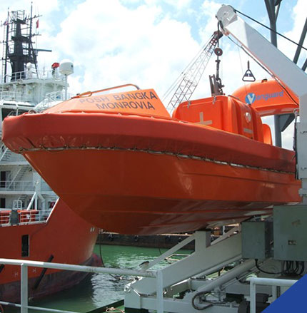 Totally enclosed lifeboat